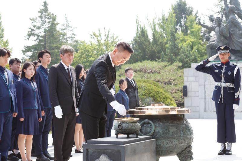 “순국선열·호국영령의 희생을 기려”…‘SDC아카데미’ 국립서울현충원 참배