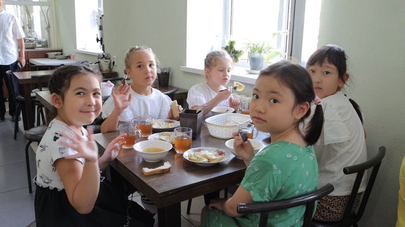 키르기스의 한국인이 세운 학교 '뭉클한 감동' [시로와 탄의 '내차타고 세계여행' 365일 <17>]