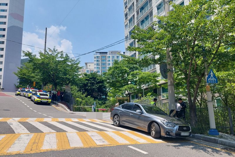 부산 금정구 아파트 인근에서 90대 여성이 차에 치여 숨졌다. 부산경찰청 제공