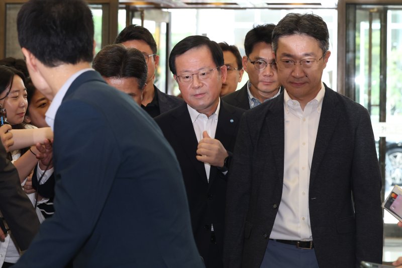 조병규 우리은행장 "횡령, 고객과 국민에게 죄송..내부 통제 강화"