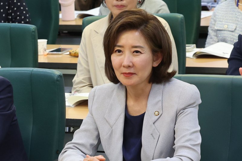 나경원, 23일 당대표 출마 선언..."제2의 연판장은 더이상 안돼"