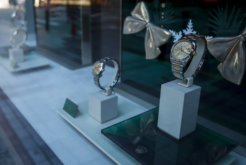[서울=뉴시스] 정병혁 기자 = 서울시내 한 백화점에 롤렉스 데이저스트 모델이 전시되어 있다. jhope@newsis.com