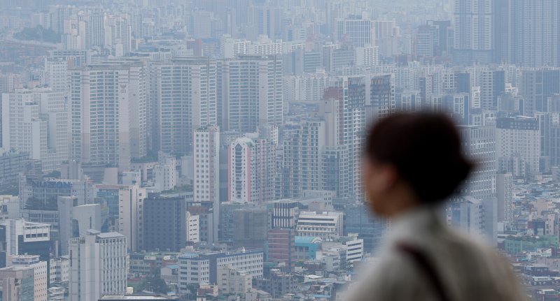 서울 중구 남산에서 바라본 아파트 단지. 2024.06.23 /사진=뉴시스