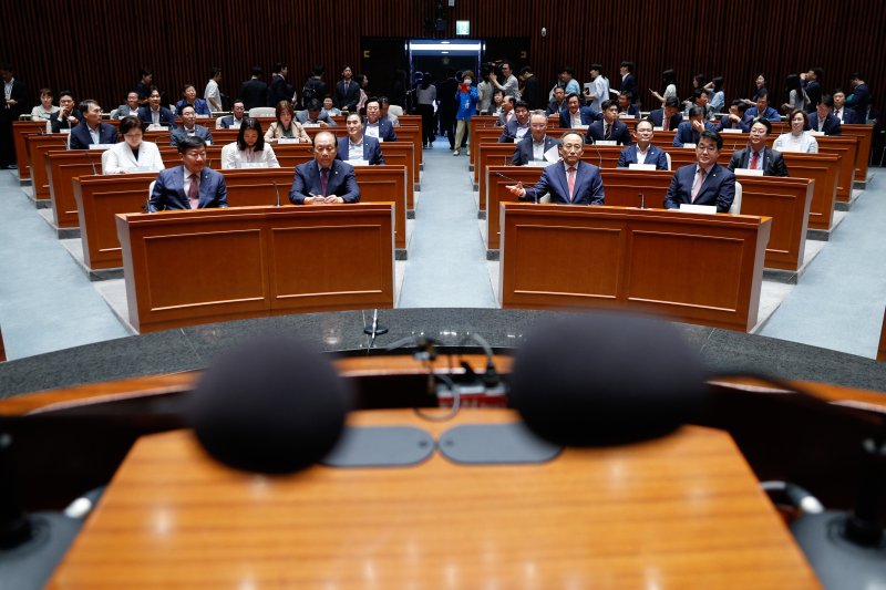 여당몫 국회부의장에 쏠린 눈...野 "용산 눈치보는 부의장 안돼"