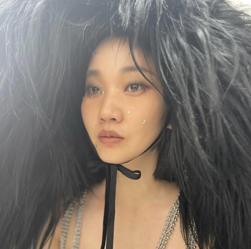 장윤주, 상반신 탈의 '파격' 누드…톱모델은 역시 달라