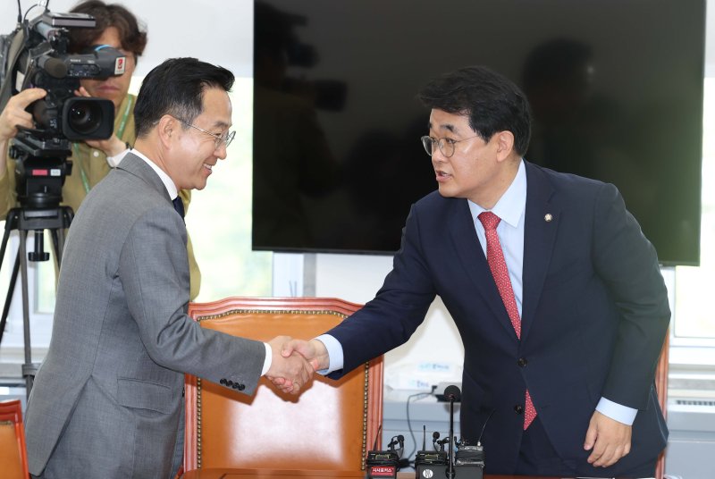 의사일정 합의했지만..민주 '청문회' 추진에 국힘 반발