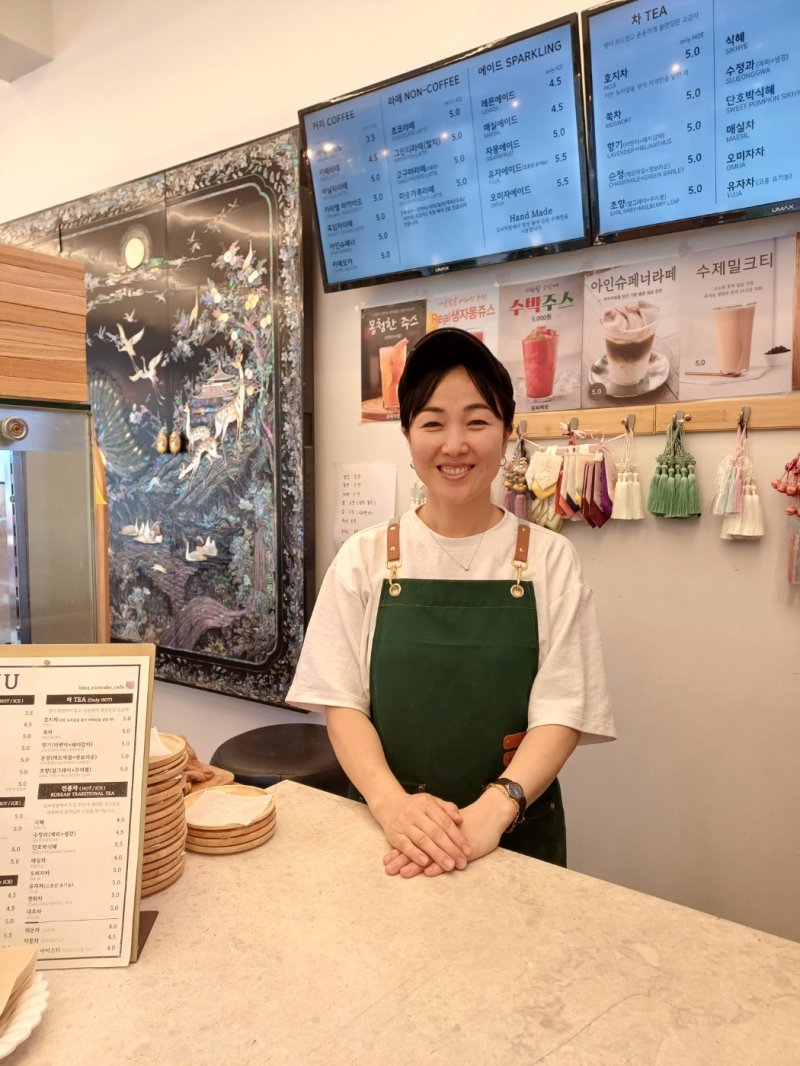 서울 서초구 '김씨떡방'을 운영하는 김혜진씨 사진=이환주 기자