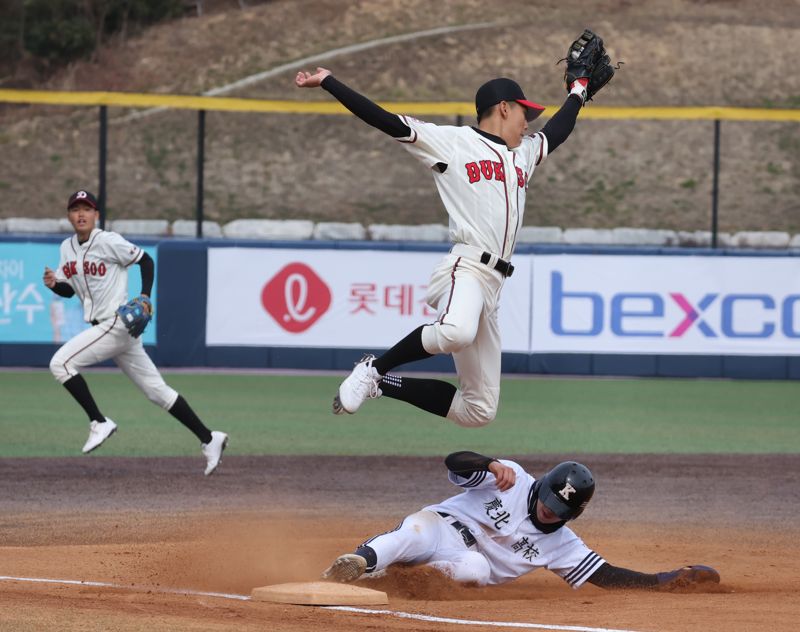 심재훈‧염승원 등 청대 내야수 후보군 윤곽... 프로 구단들도 관심 집중! [전상일의 아마야구+]