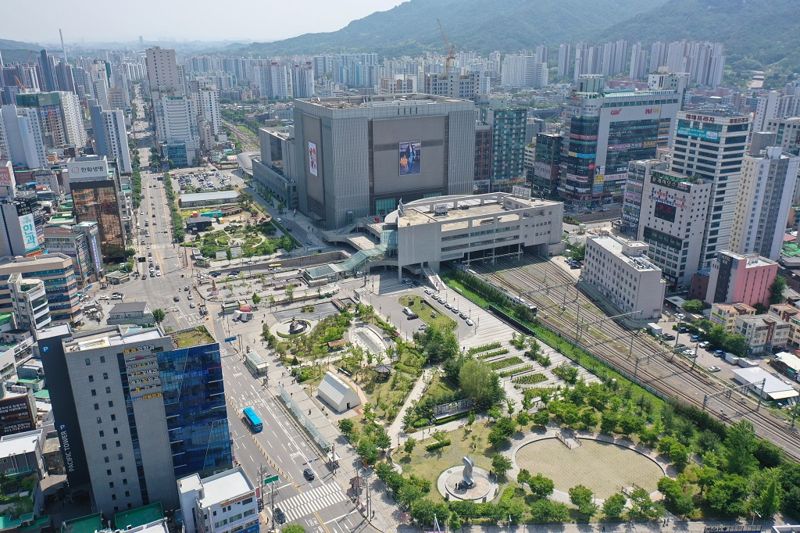 의정부역 역전근린공원 전경. /의정부시 제공