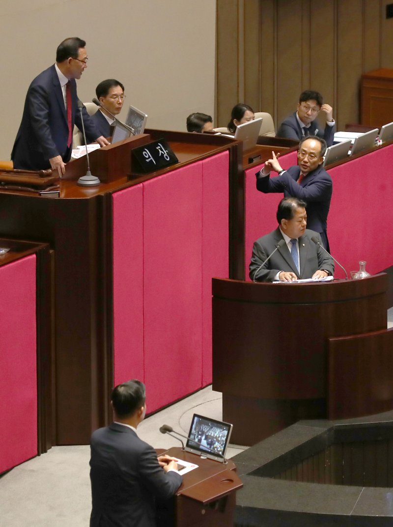 추경호, 김병주 발언 논란에 "사과 없으면 본회의 참석 안할 것"