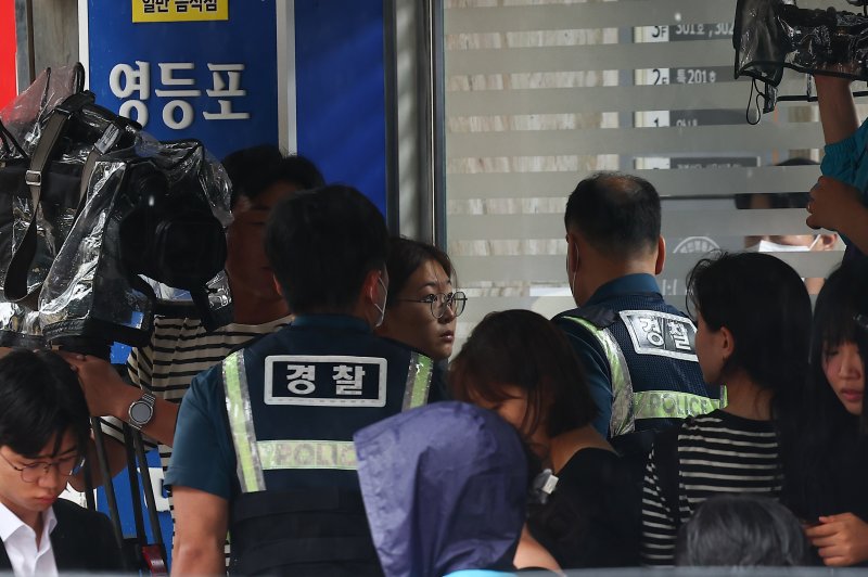 '시청 역주행 사고' 주요장면…급발진 어긋나는 정황들