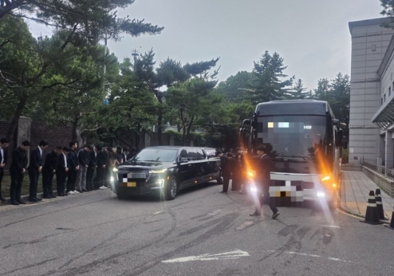 '시청 역주행 사고' 주요장면…급발진 어긋나는 정황들
