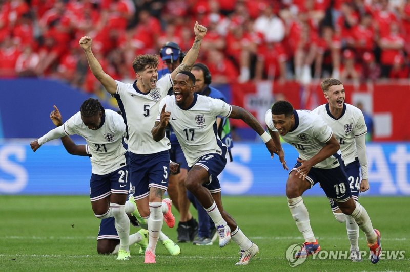 마치 아시안컵의 한국 같네...잉글랜드, 경기력은 별론데 4강 진출