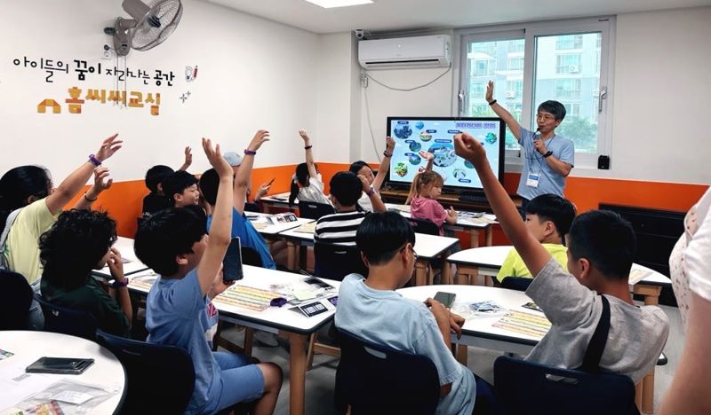 인천시 서구는 디지털트윈 기반 어린이건강지킴이 메타키즈원정대 영양프로그램 워크숍을 실시하고 있다. 인천 서구 제공.