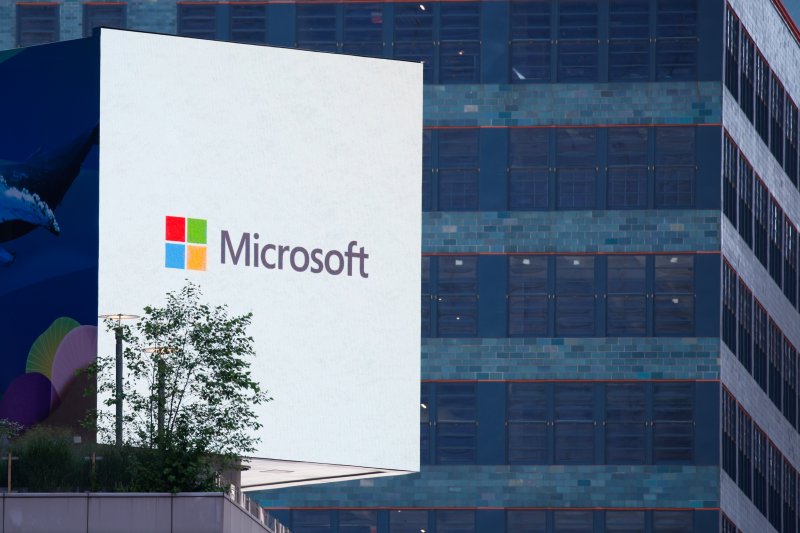 epa11488344 A Screen display the Microsoft Logo in Times Square New York, New York, USA, 19 July 2024. Companies and institutions around the world have been affected on 19 July by a major computer outage in systems running Microsoft Windows linked to a faulty CrowdStrike cyber-security software upda