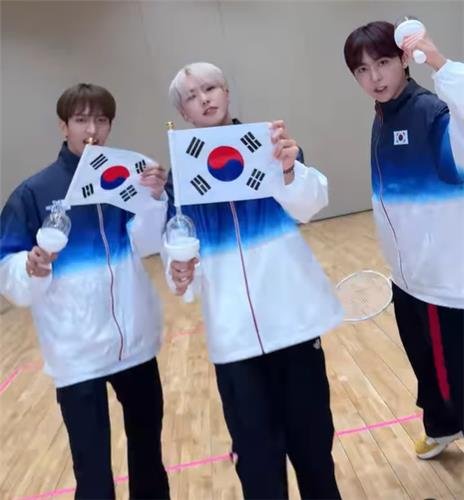 팀코리아 응원영상 촬영하는 그룹 세븐틴 유닛 부석순 [대한체육회 인스타그램 캡처. 재판매 및 DB 금지]