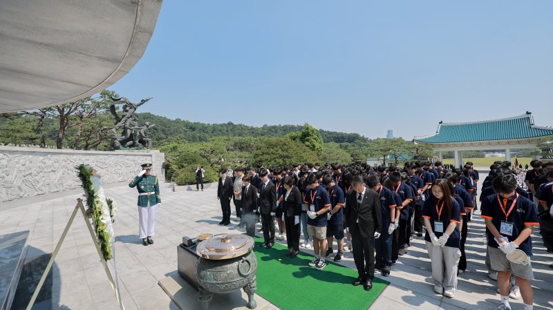 서울현충원, 개원 70년 만에 보훈부로 이관 "세계 최고의 추모 공간" 조성