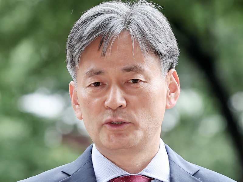 조지호 신임 경찰청장 후보자가 17일 서울 서대문구 NH농협생명빌딩에서 신임 청장 임명제청 동의 여부를 논의하는 국가경찰위원회에 출석하며 취재진의 질문에 답하고 있다. 2024.7.17/뉴스1