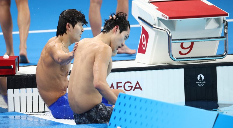 상처 입은 황선우, 오늘 밤 800m 계영서 일낼까 … “중국‧호주와 3위 경쟁 해볼만”