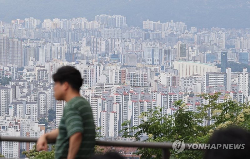 [fn사설] 서울 아파트값 급등, 文정부 실패 되풀이 안된다