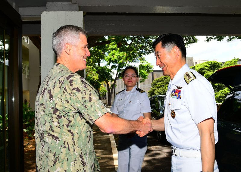 해군참모총장, 美 하와이 방문..."한미 해군, 일체형 확장억제 지원" 강조