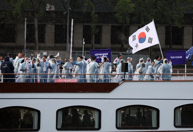 한국 선수단은 8월 1일 기준 금메달 6개를 기록 중이다. 사진은 개회식 입장 당시 한국 선수단. (공동취재) 2024.7.27/뉴스1 ⓒ News1 이동해 기자