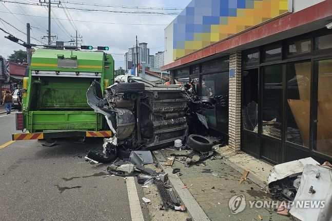 또 고령운전 사망사고? 60대 딸이 몰던 차가... 끔찍