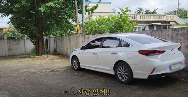 흉가 탐험하던 유튜버 "폐가에서 진짜 시신 발견했다"경악