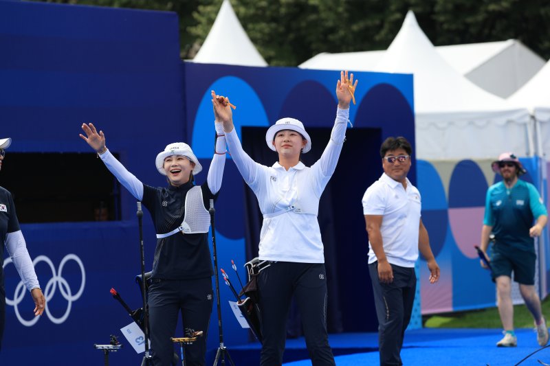 [속보] 대한민국, 女양궁 개인 금‧은 확정 … 임시현 vs 남수현 결승전 격돌