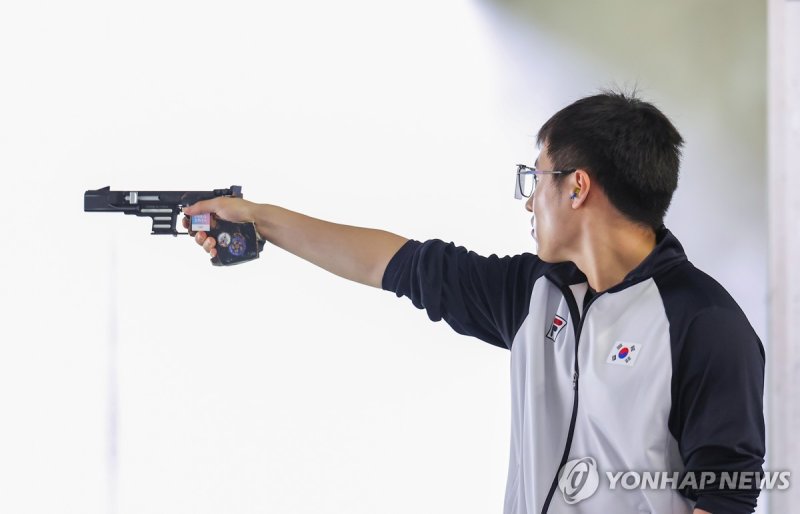 샤토루에서의 마지막 한 발 … 조영재, 25m 속사권총 내일 메달 도전