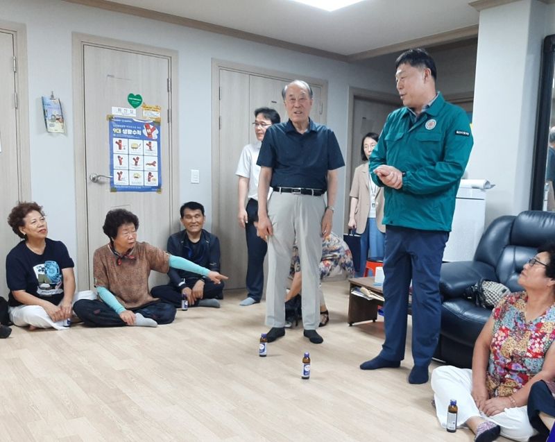 김종훈 울산 동구청장 경로당 냉방기 직접 점검.. 어르신 온열질환 주의 당부