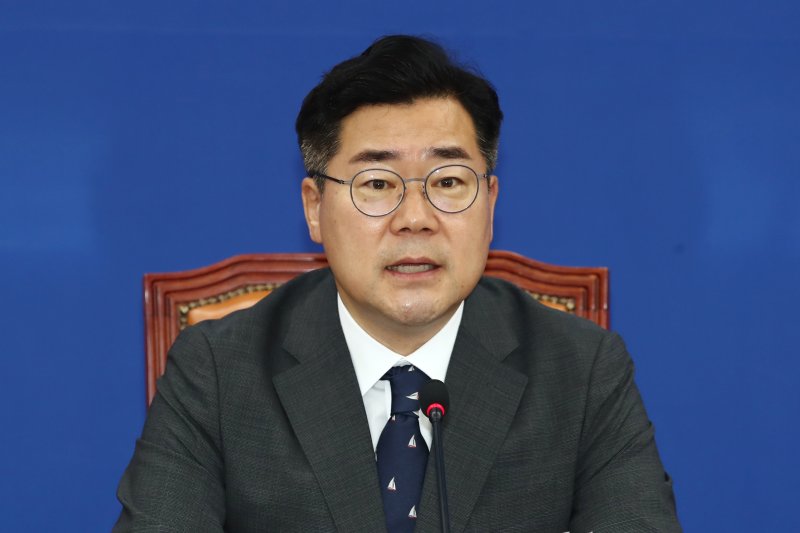 박찬대 "전국민 25만원 지원, 초부자 감세에 비하면 새발의 피"