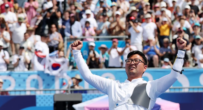 김우진 “양궁 3관왕? 국가대표 프리패스 없다 … 당장 내일 사라질지 몰라”