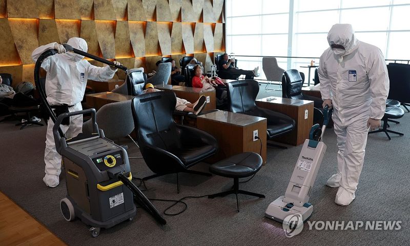 빈대 방역 작업 진행하는 인천국제공항. 인천국제공항 제공