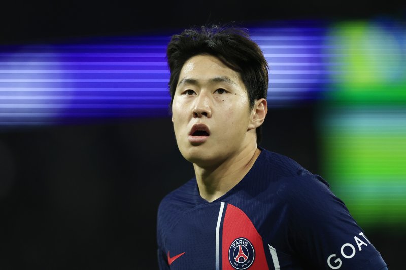 "가자! 중국인" 이강인에 인종차별 발언한 PSG팬, 결국..