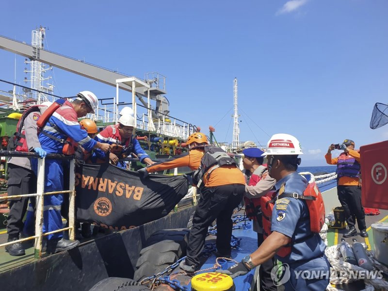 인도네시아 유조선 폭발사고 (출처=연합뉴스)