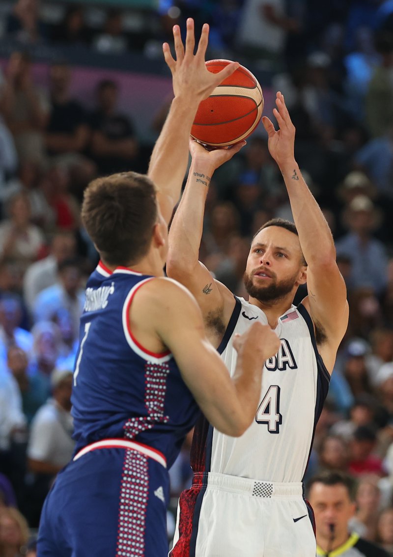 사격 김예지, 이제는 NBA 스타 커리와 어깨 나란히 했다 … 올림픽 데뷔 톱5 스타 선정