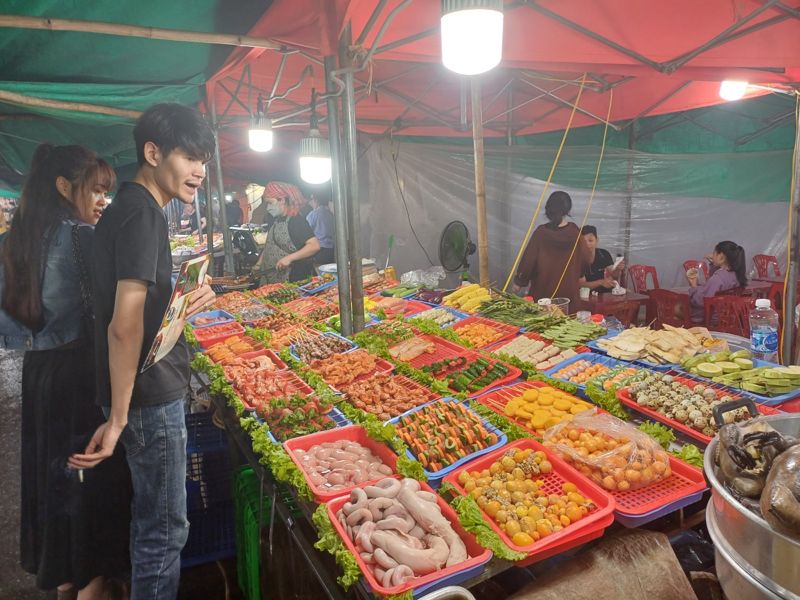 사파 야시장.