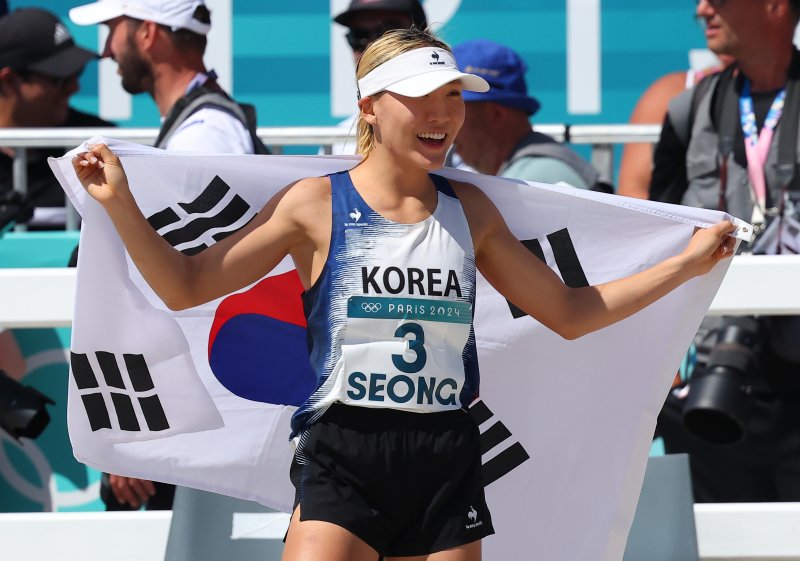 근대5종 성승민, 일 냈다... 아시아 여자 선수 최초 동메달 쾌거