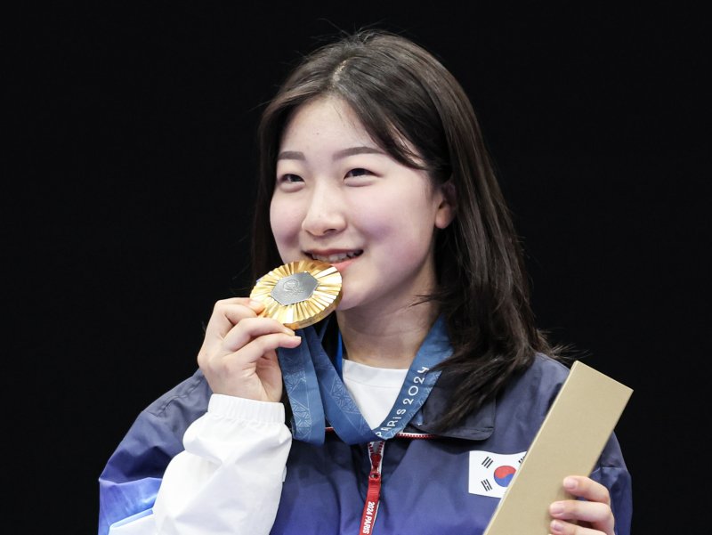 하계 올림픽 100번째 금메달 주인공이 된 대한민국 사격 대표팀 반효진/뉴스1 ⓒ News1 이동해 기자