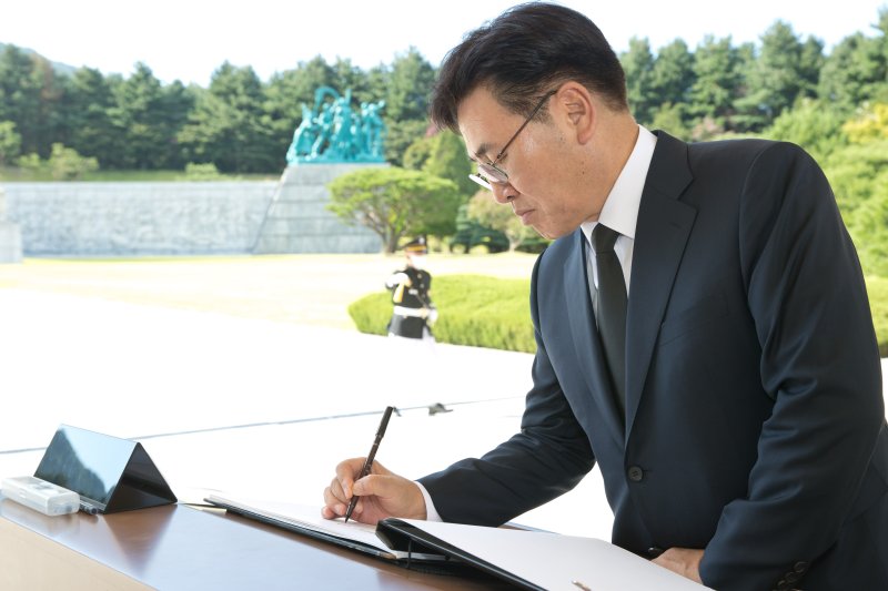 유상임 과기정통부 신임 장관 "전략기술·인재 확보해야"