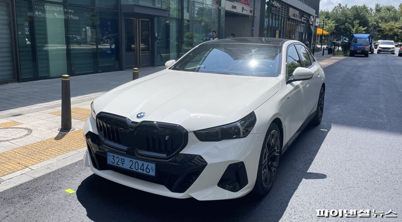 "여주에서 부산가도 170㎞ 남았다"..BMW 전기차, 이 정도였어? [FN 모빌리티]