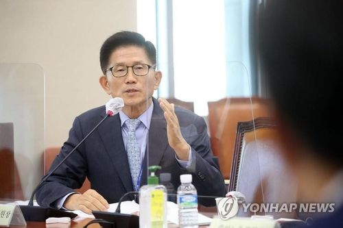 김문수 "청춘남녀, 개만 사랑하고 애 안 낳아" 과거 발언 재조명