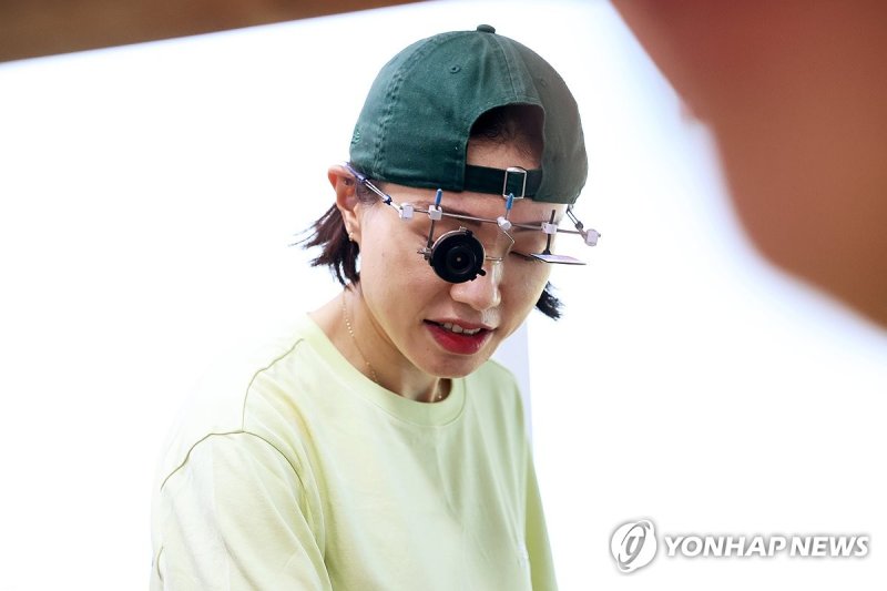 25m 권총에 출전한 김예지 25m 권총에 출전한 김예지 (나주=연합뉴스) 조남수 기자 = 파리 올림픽 사격 메달리스트 김예지가 20일 전남 나주시 전라남도 국제사격장에서 열린 제54회 봉황기 전국사격대회 25m 권총 여자일반부에 출전해 경기를 치르고 있다. 2024.8.20 iso64@yna.co.kr (끝)