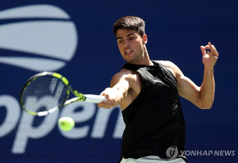 카를로스 알카라스 NEW YORK, NEW YORK - AUGUST 23: Carlos Alcaraz of Spain practices ahead of the 2024 US Open at USTA Billie Jean King National Tennis Center on August 23, 2024 in New York City. Jamie Squire/Getty Images/AFP (Photo by JAMIE SQUIRE / GETTY IMAGES NORTH AMERICA / Getty Images via AFP)