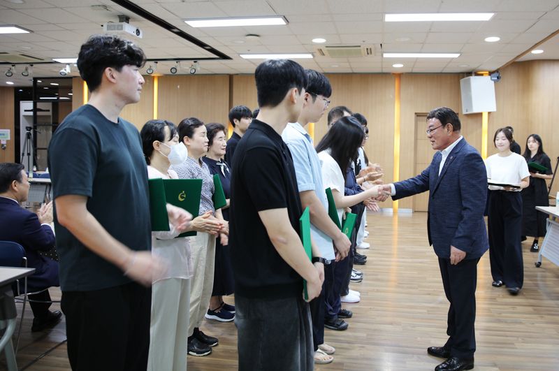 세정나눔재단, 고교생·대학생 27명에 장학금 3650만원 전달