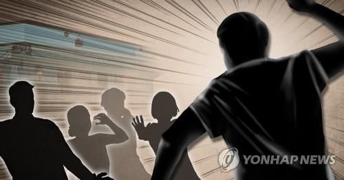 방송 촬영 후 귀가한 아내 폭행하고 말리는 제작진 흉기로 위협한 60대