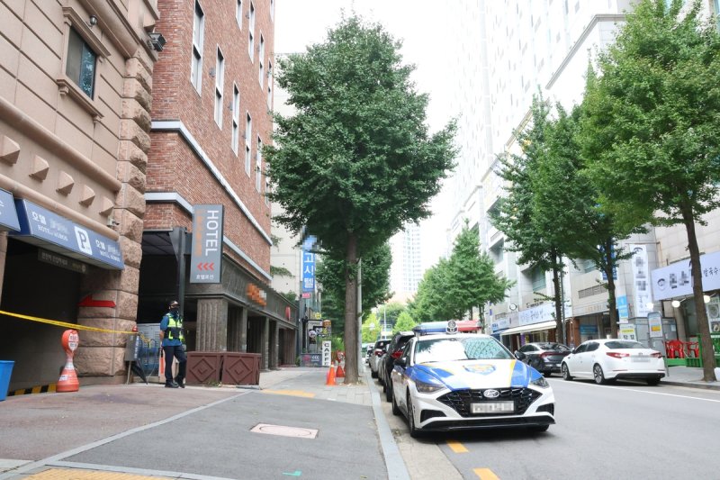 '부천 호텔 화재' 주변 한산한 거리 [촬영 황정환]