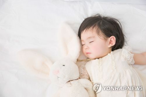 우리 아기 '꿀잠' 위해 샀는데…돌연사 일으킨다고?