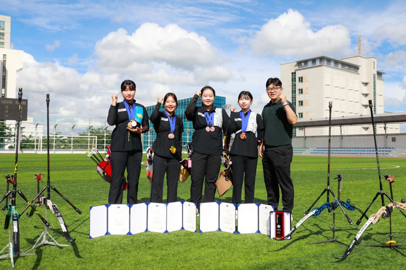 동서대학교 양궁부 단체사진. 동서대학교 제공